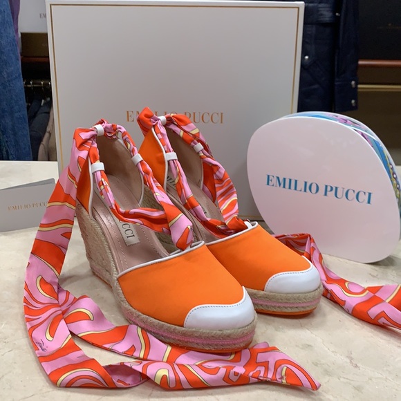 EMILIO PUCCI LONDON TIKI PRINT TWILL ESPADRILLES W/REMOVABLE SCARF IN CORAL - Picture 5 of 14